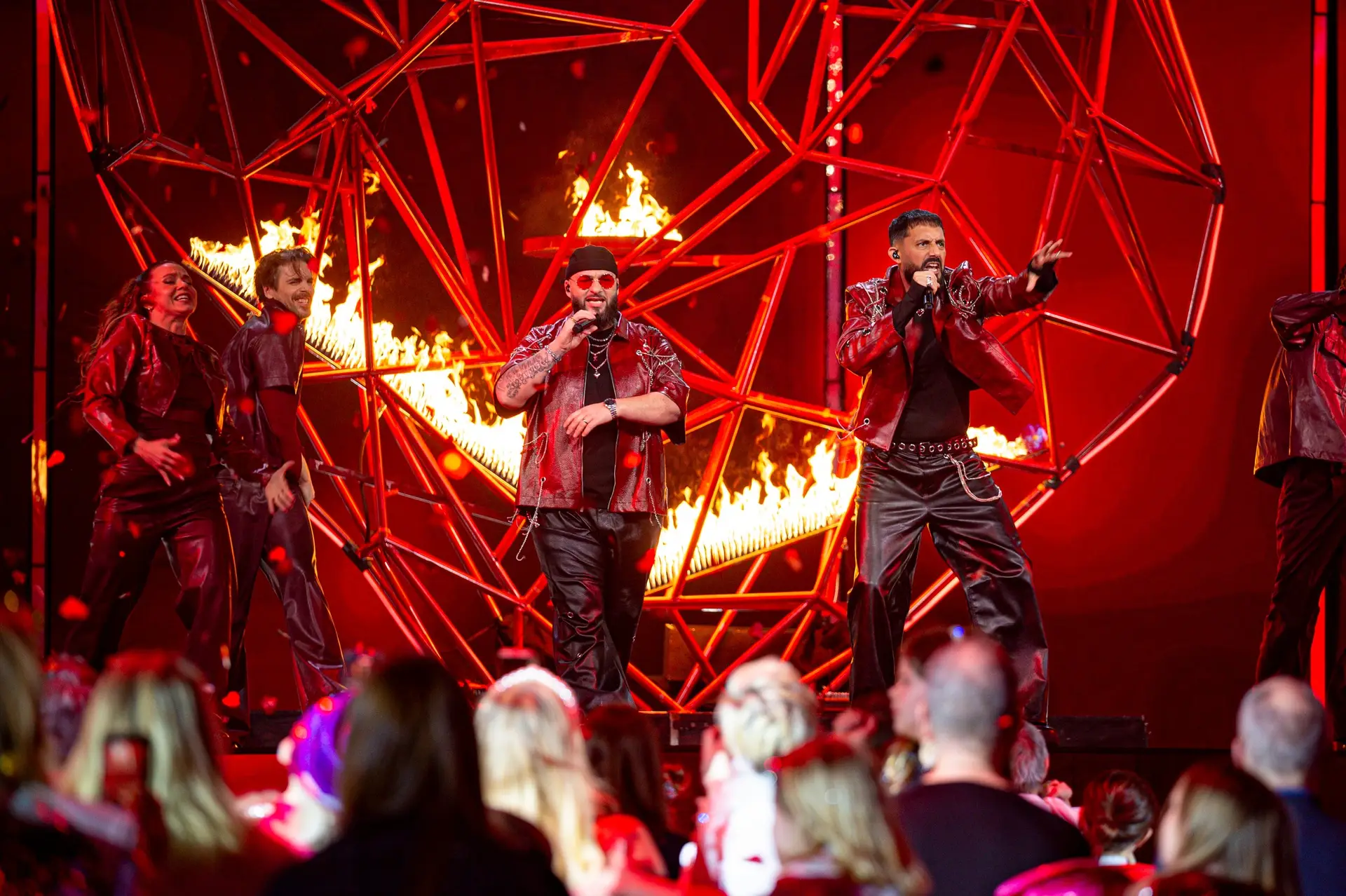 We saw @medinasverige in Kristianstad the first time - and the bang and tifo they brought is still found in our bags and gear...they bring hope and happiness with #vivalamore❤️