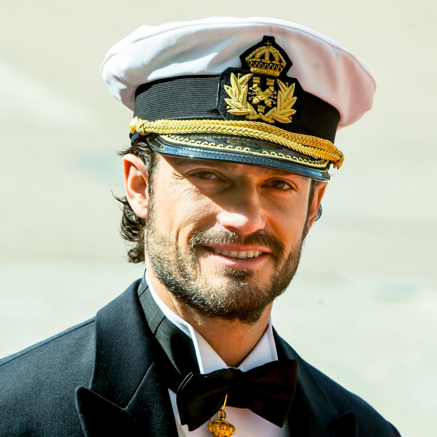 Sitter och städar i arkivet och hittade en bild på kunglig födelsedagsfirande i HKH Prins Carl Philip @kungahuset - en bild några minuter före vigseln med HKH Prinsessan Sofia. Grattis till 47!